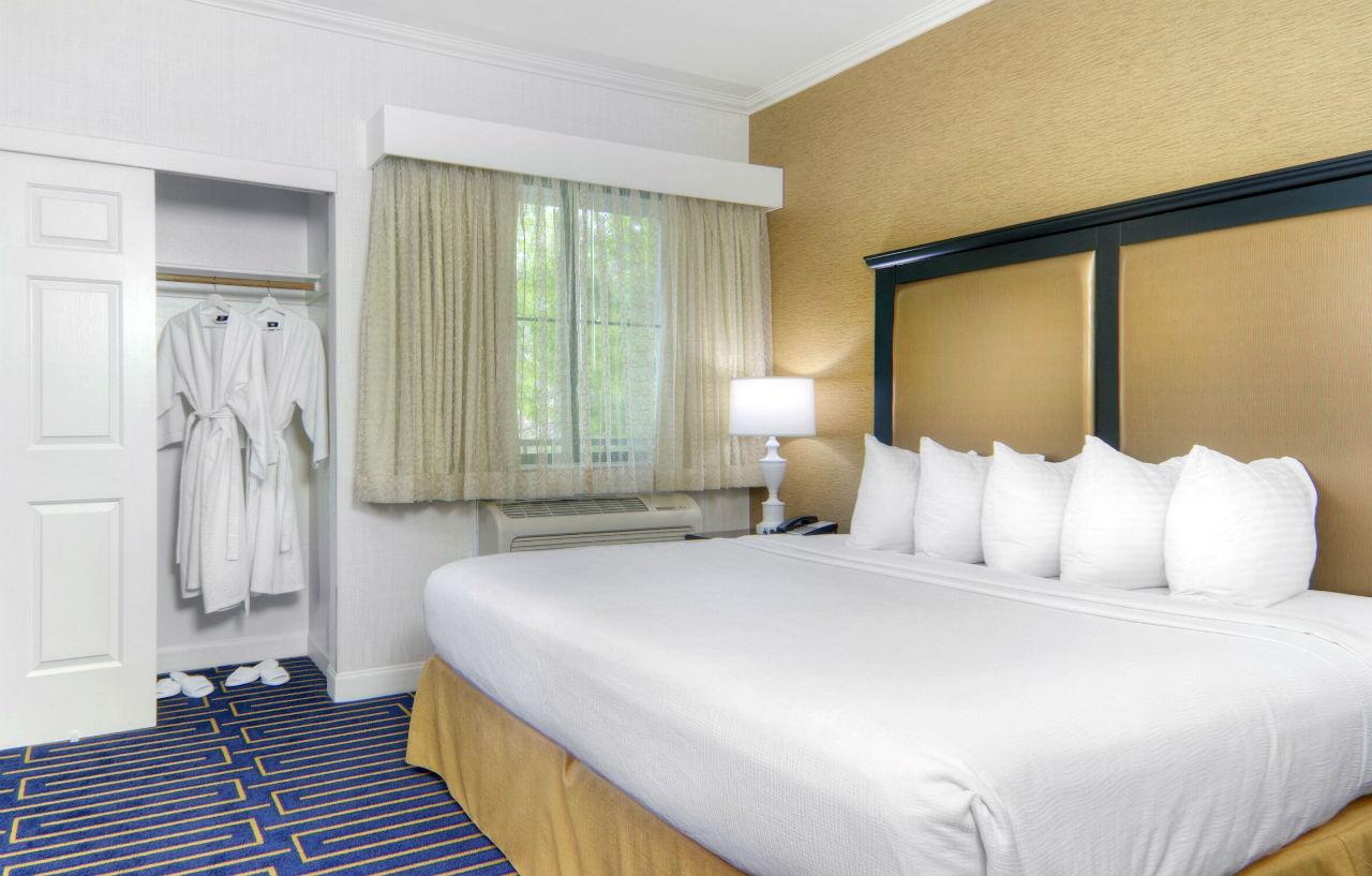 Western Palm Court Hotel Davis
