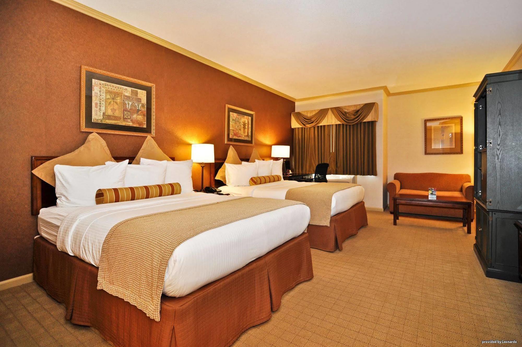 Western Palm Court Hotel 4*