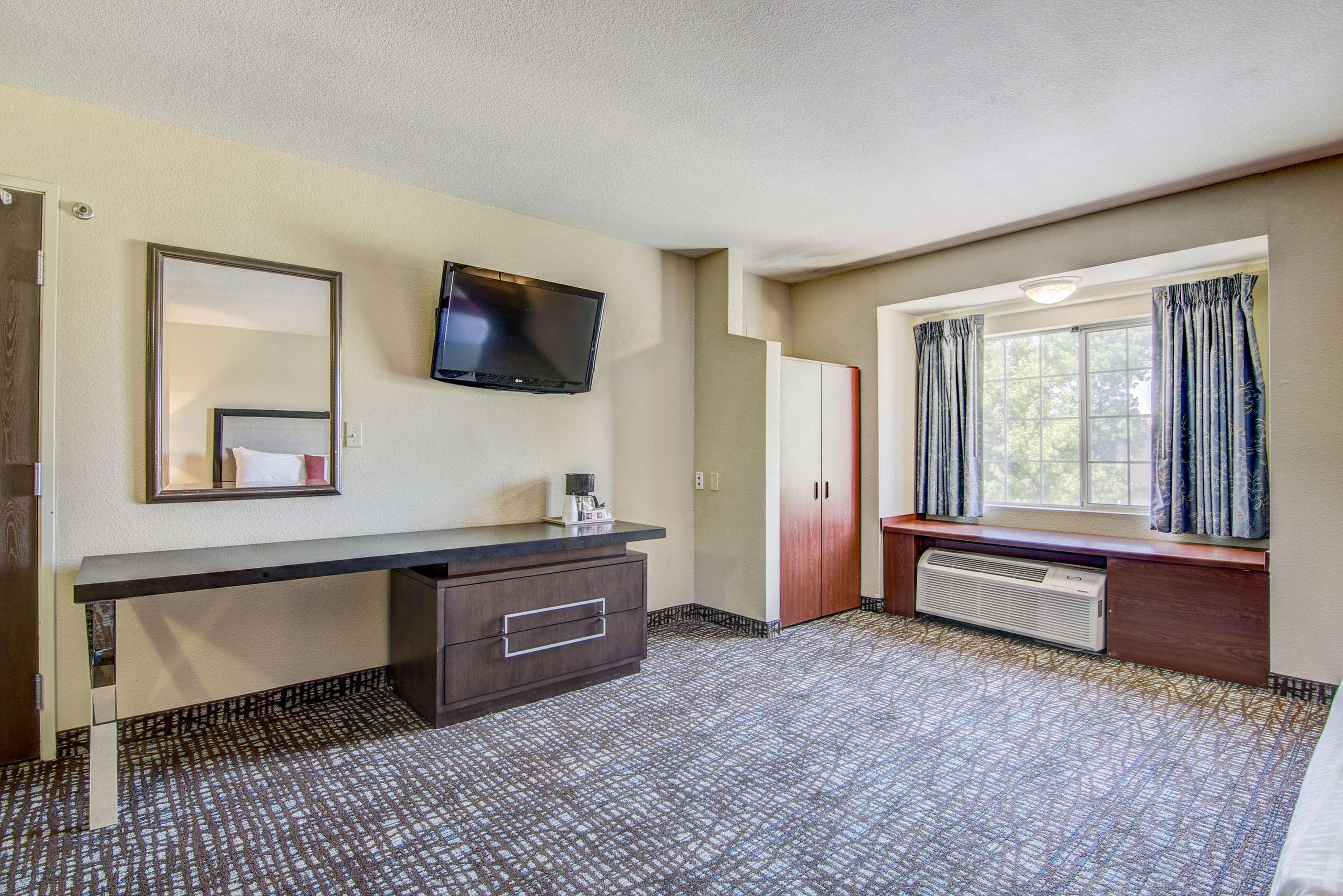 Western Palm Court Hotel