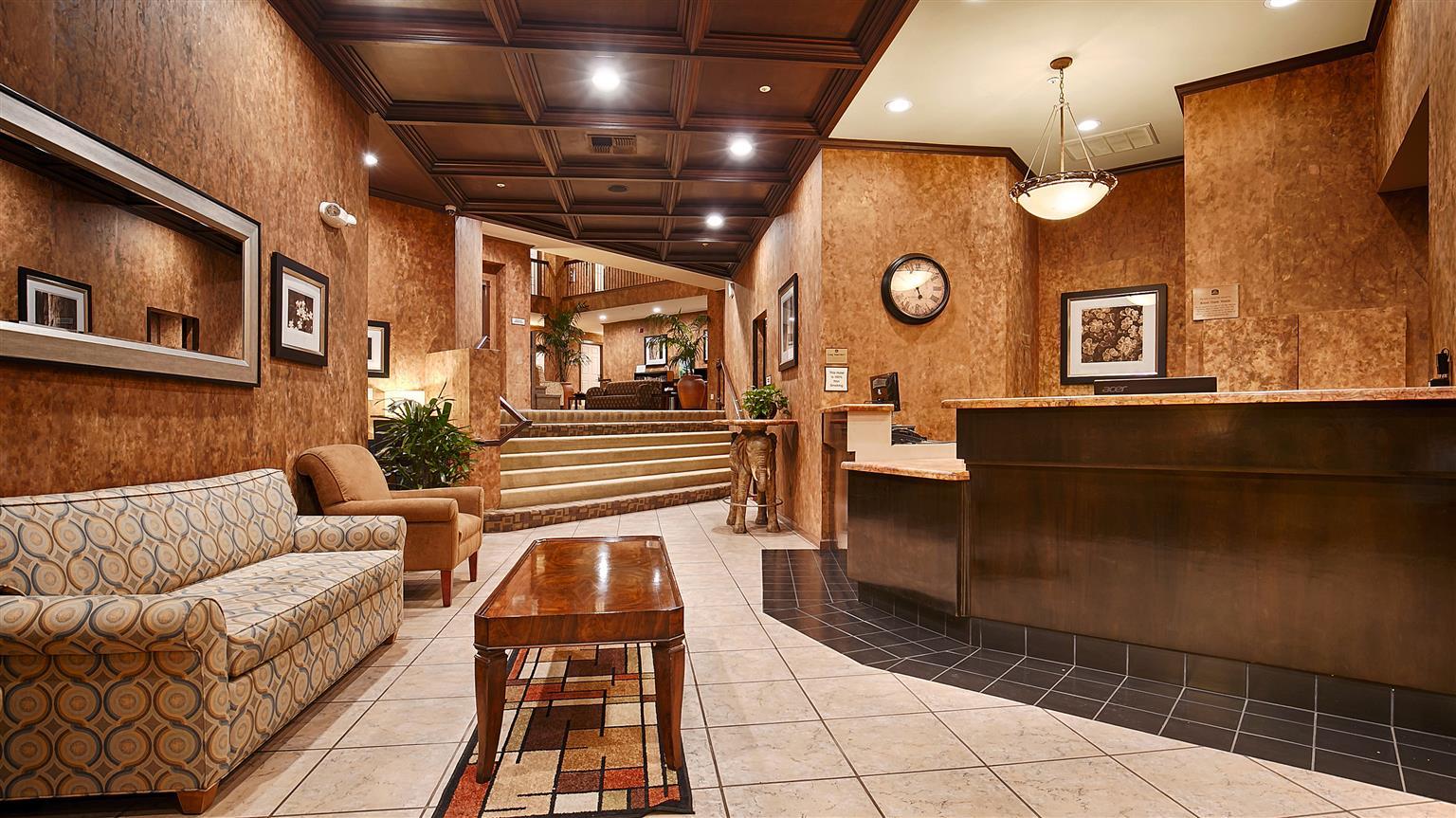 Western Palm Court 4*