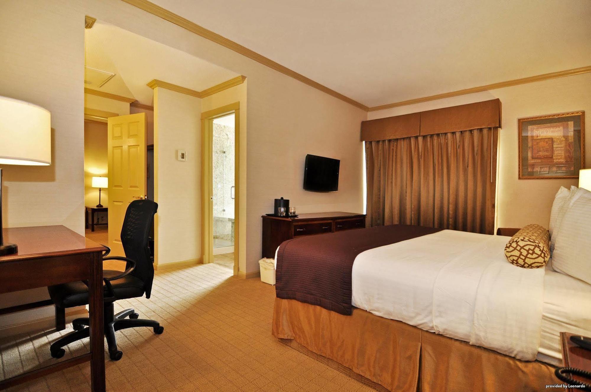 Western Palm Court Davis