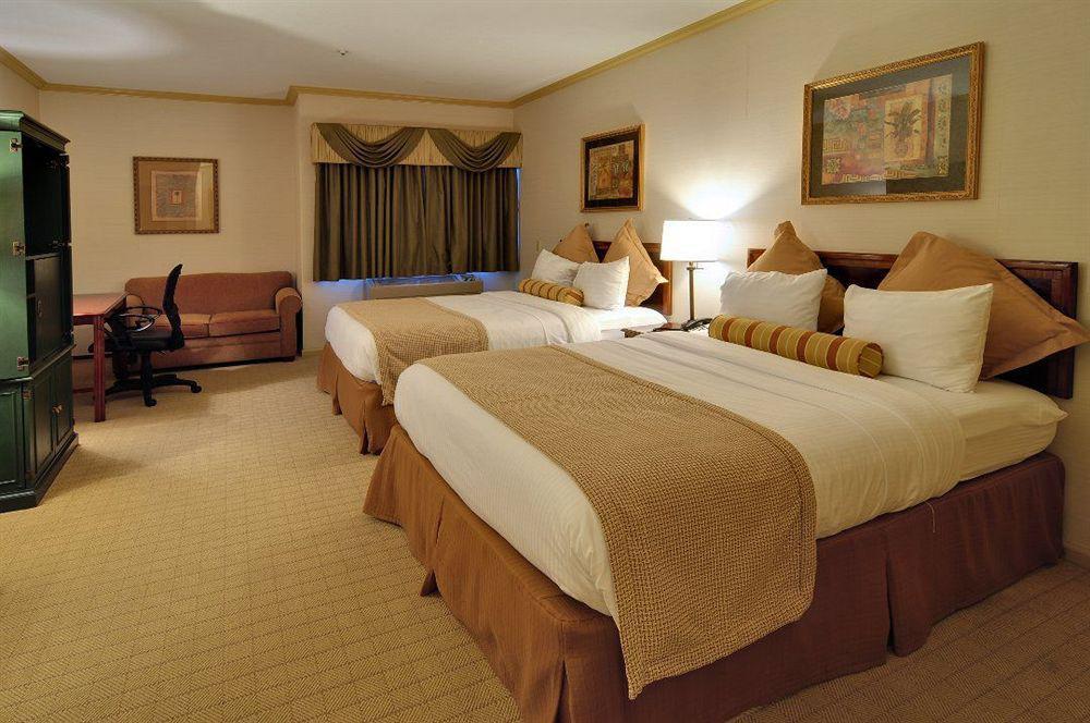 Western Palm Court Davis
